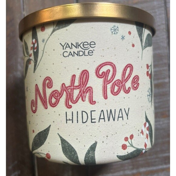 Yankee Candle North Pole Hideaway 14.5 oz Limited Edition Christmas 3 Wick New - Picture 1 of 2